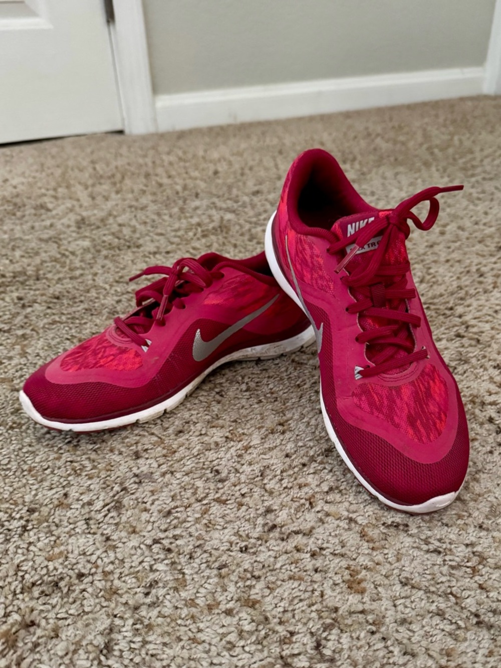 Nike Women's Pink-Red Training Sneakers - Flex TR 6